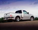 Ford F-150 SVT Lightning 2001 года